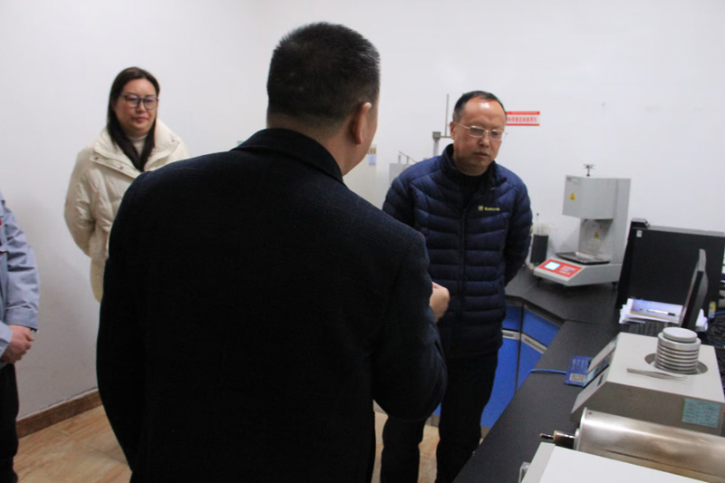 三门峡市陕州区水利局张局长，自来水公司赵总经理等人莅临陕西SBOBET利记官网实业公司考察指导工作