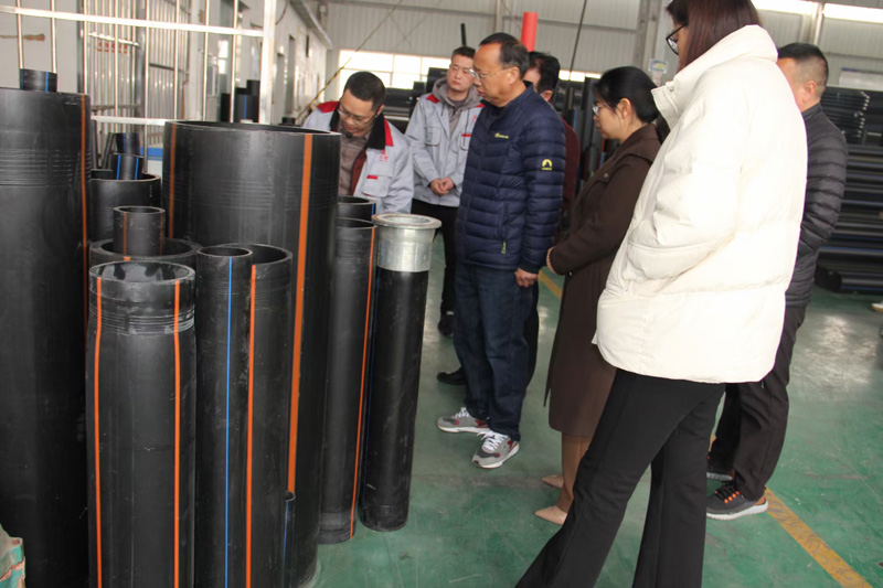 三门峡市陕州区水利局张局长，自来水公司赵总经理等人莅临陕西SBOBET利记官网实业公司考察指导工作